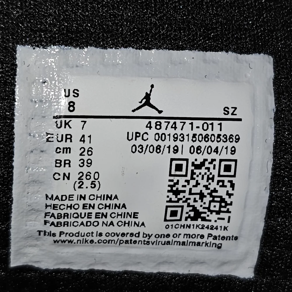 Sneakers - Picture 8 of 8